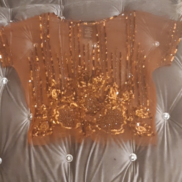 Crop top - Picture 1 of 2